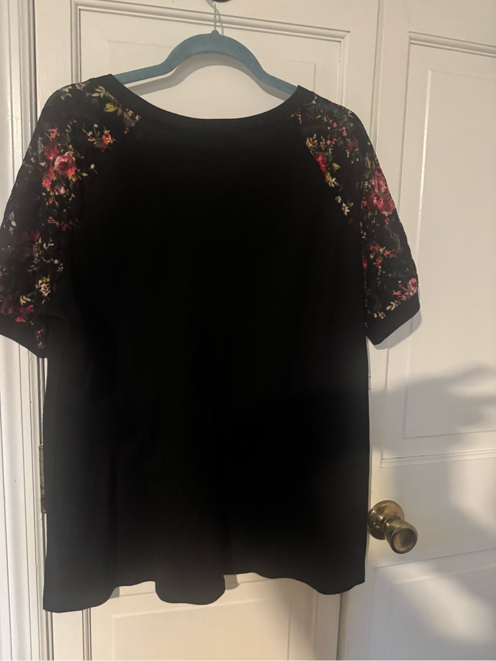 MIHOLL XXL Black V-Neck Top with Floral Sheer Sleeves - Picture 6 of 9